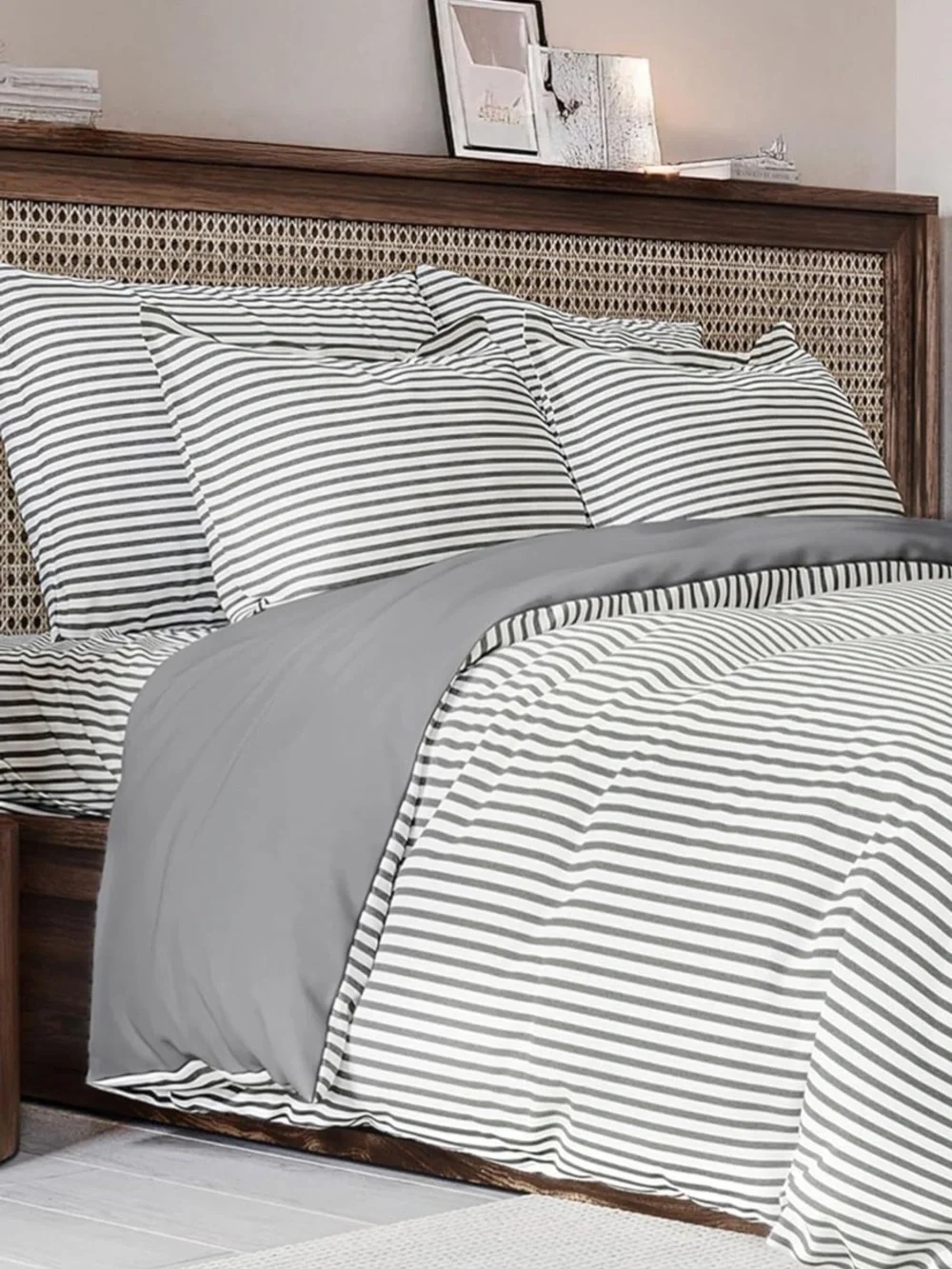 NEW CGK Unlimited Cover King Size - 3 Piece w/Zipper Closure - Grey/White Stripe